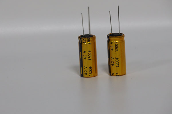 鋰離子超級(jí)電容1200F 4.2V 18400 600mah